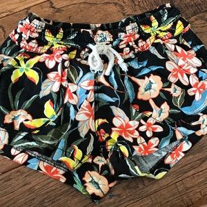 Comfortable Shorts with drawstring